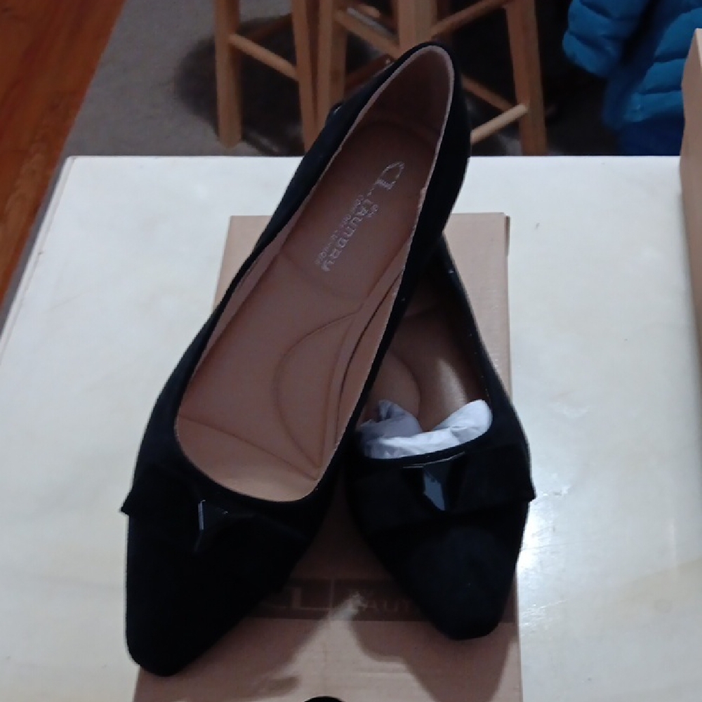 Women's Black Flats